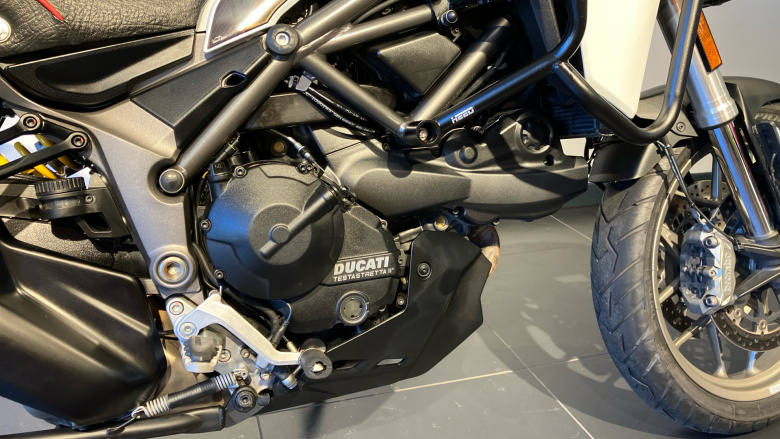 Ducati Multistrada 950 - Red